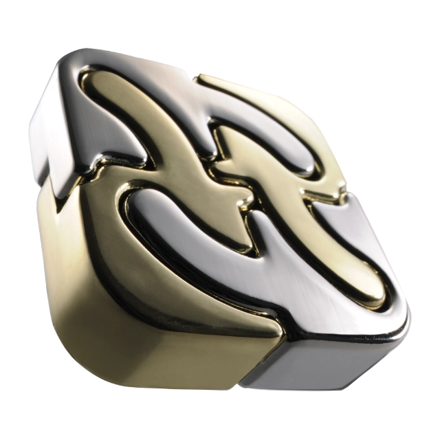 De Huzzle Cast Square is een metalen 3D puzzel met een vierkante, geometrische vorm van vier verstrengelde stukken die een complexe loskoppeling vereisen.